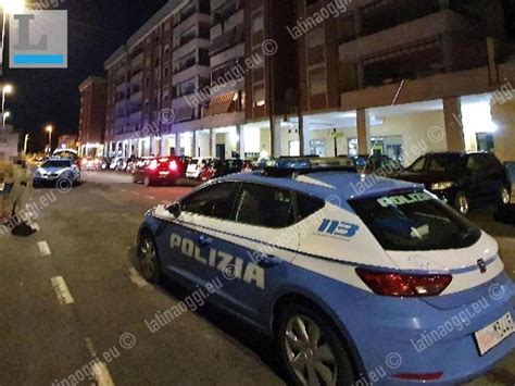 Tenta la rapina in banca sotto gli occhi dei poliziotti: preso